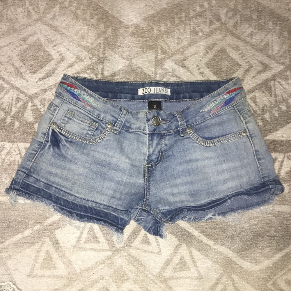 Feather Accent Shorts